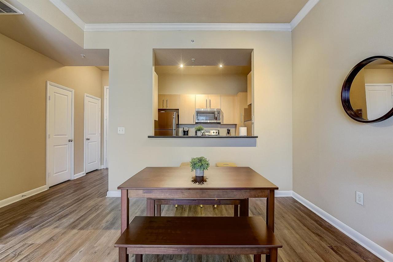 Frontdesk Oakwood Residence Apts Uptown Dallas Esterno foto