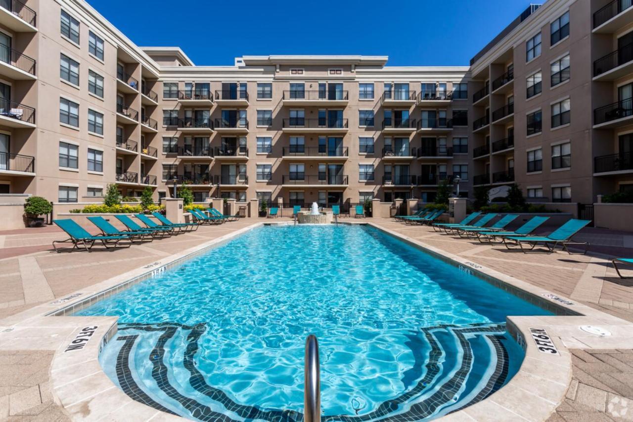 Frontdesk Oakwood Residence Apts Uptown Dallas Esterno foto