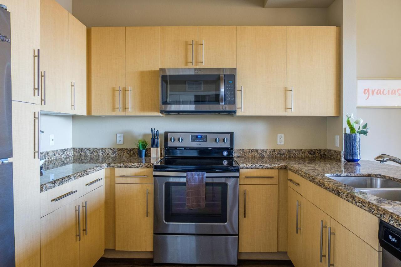 Frontdesk Oakwood Residence Apts Uptown Dallas Esterno foto