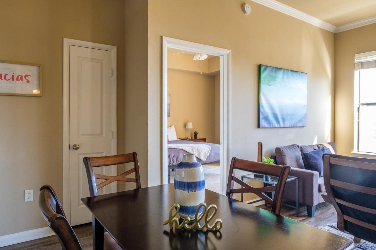 Frontdesk Oakwood Residence Apts Uptown Dallas Esterno foto