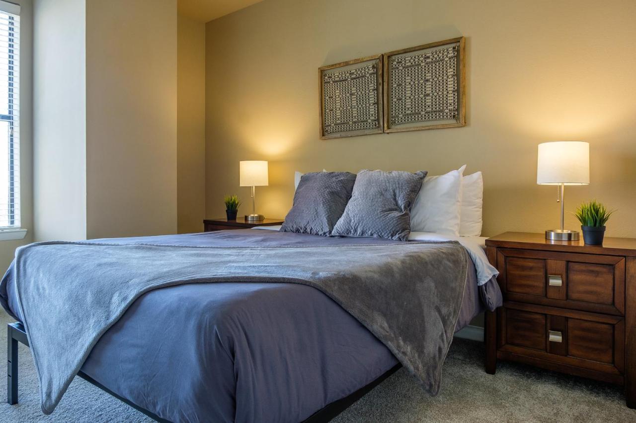 Frontdesk Oakwood Residence Apts Uptown Dallas Esterno foto