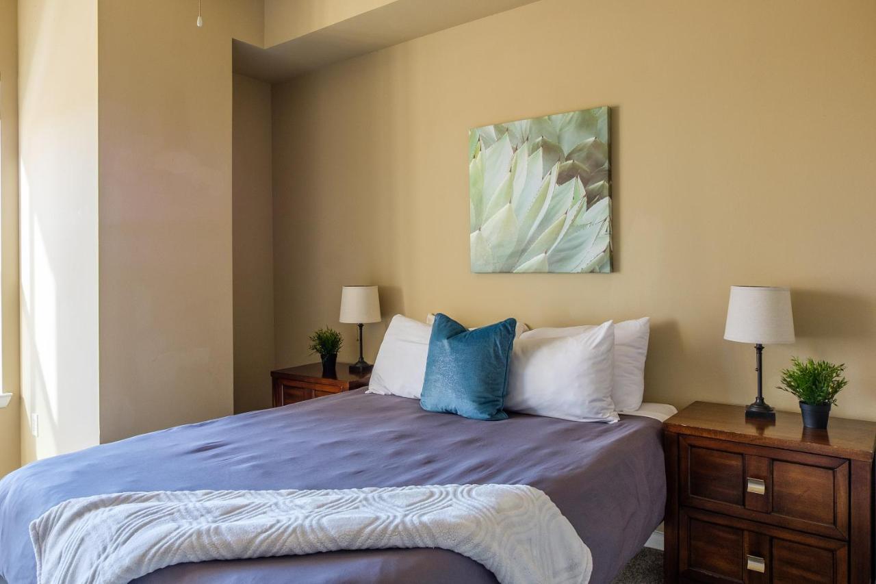Frontdesk Oakwood Residence Apts Uptown Dallas Esterno foto