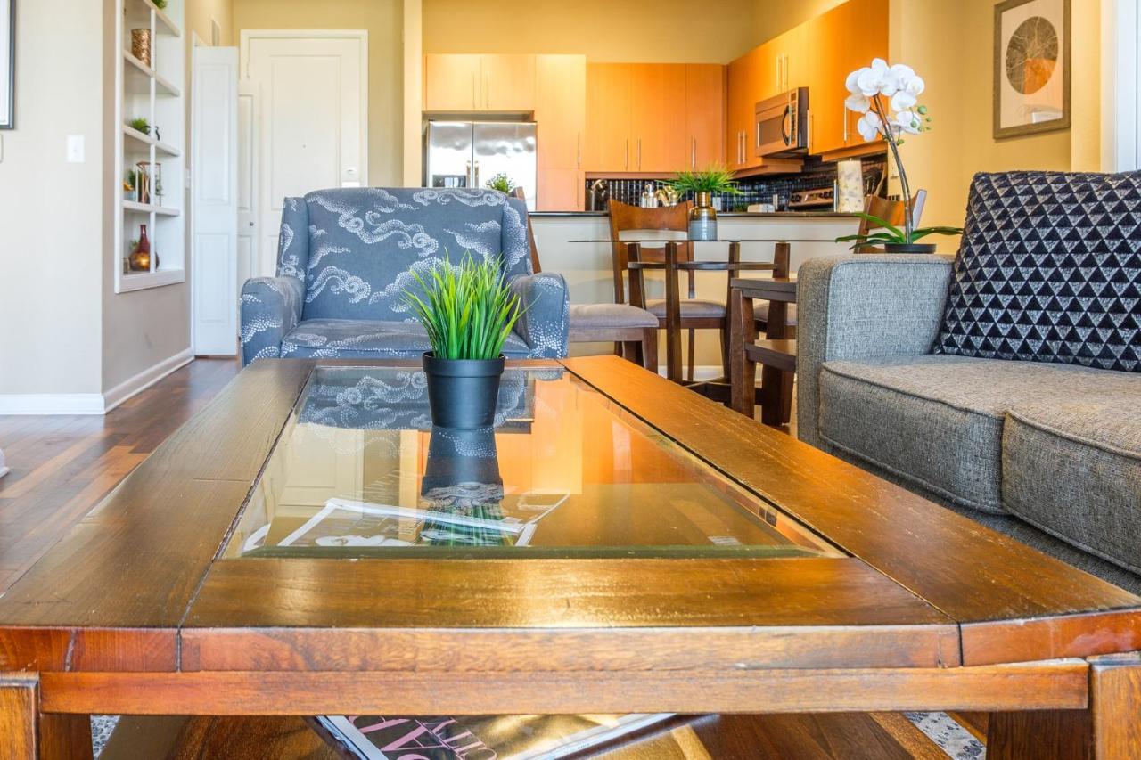 Frontdesk Oakwood Residence Apts Uptown Dallas Esterno foto