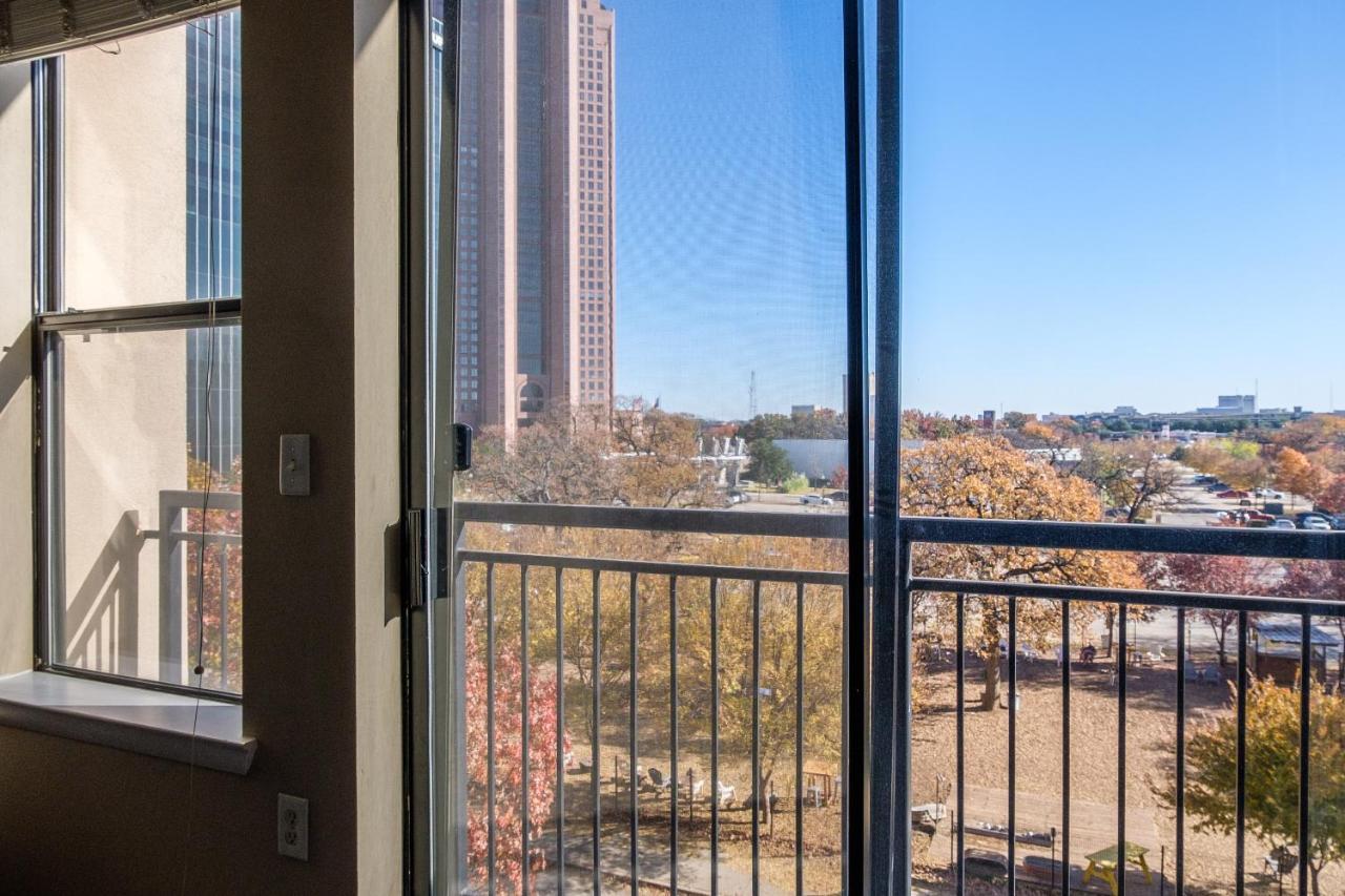 Frontdesk Oakwood Residence Apts Uptown Dallas Esterno foto