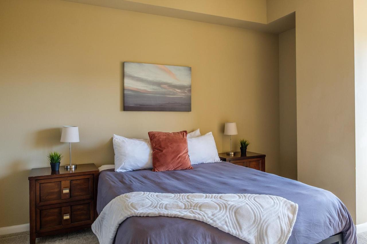 Frontdesk Oakwood Residence Apts Uptown Dallas Esterno foto